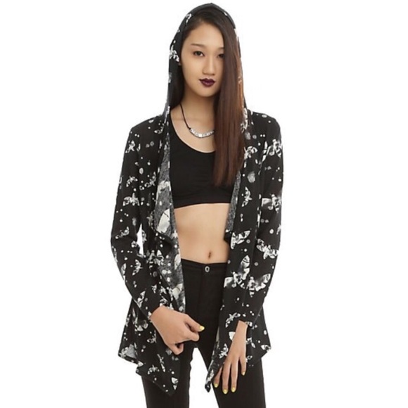 Death moth flyaway hooded cardigan - Picture 2 of 4